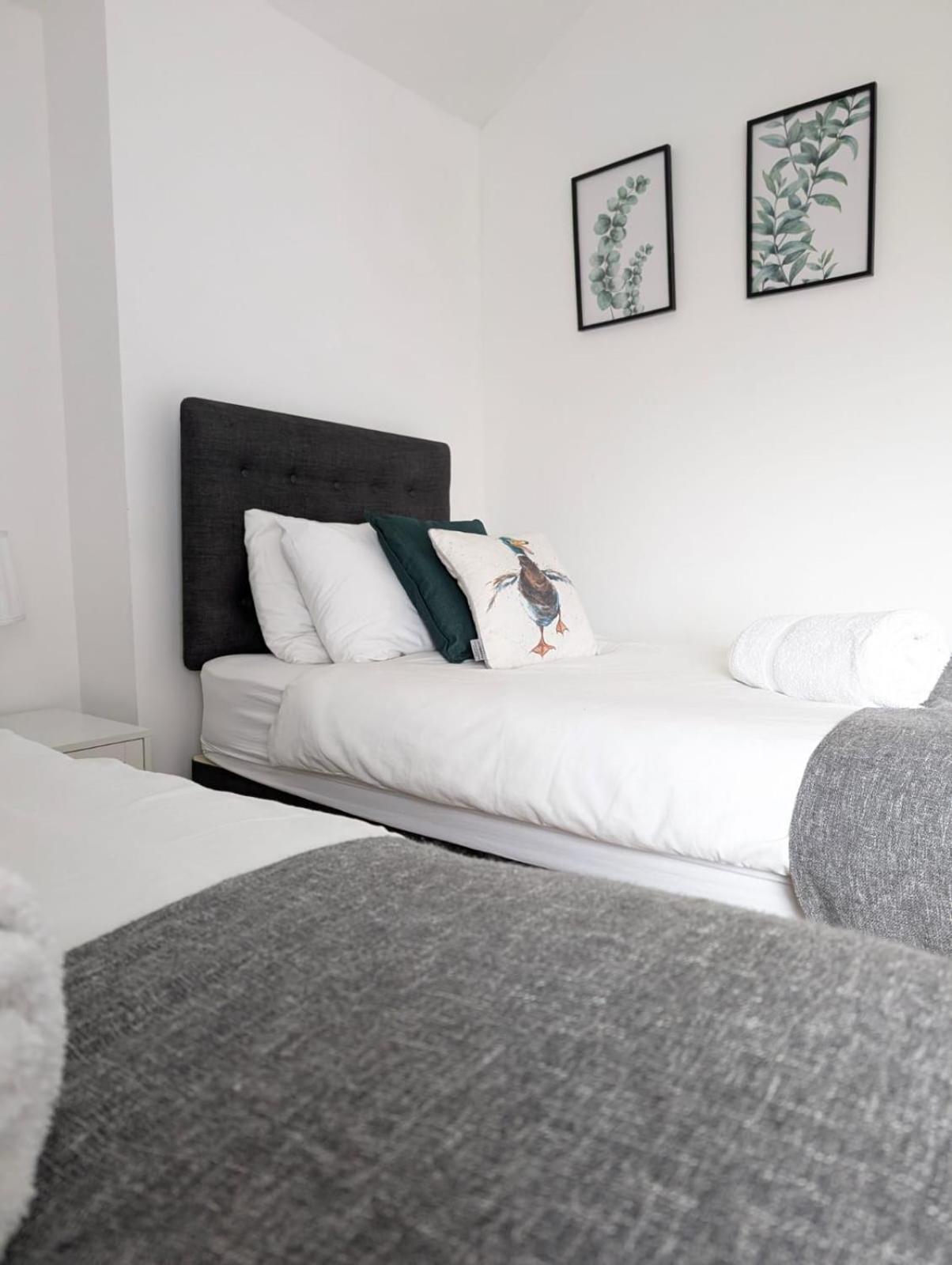 Appartamento 3Br-St Johns Hse-Free Parking-Workers-Kitchen-Wifi-Dog Friendly Doncaster Esterno foto