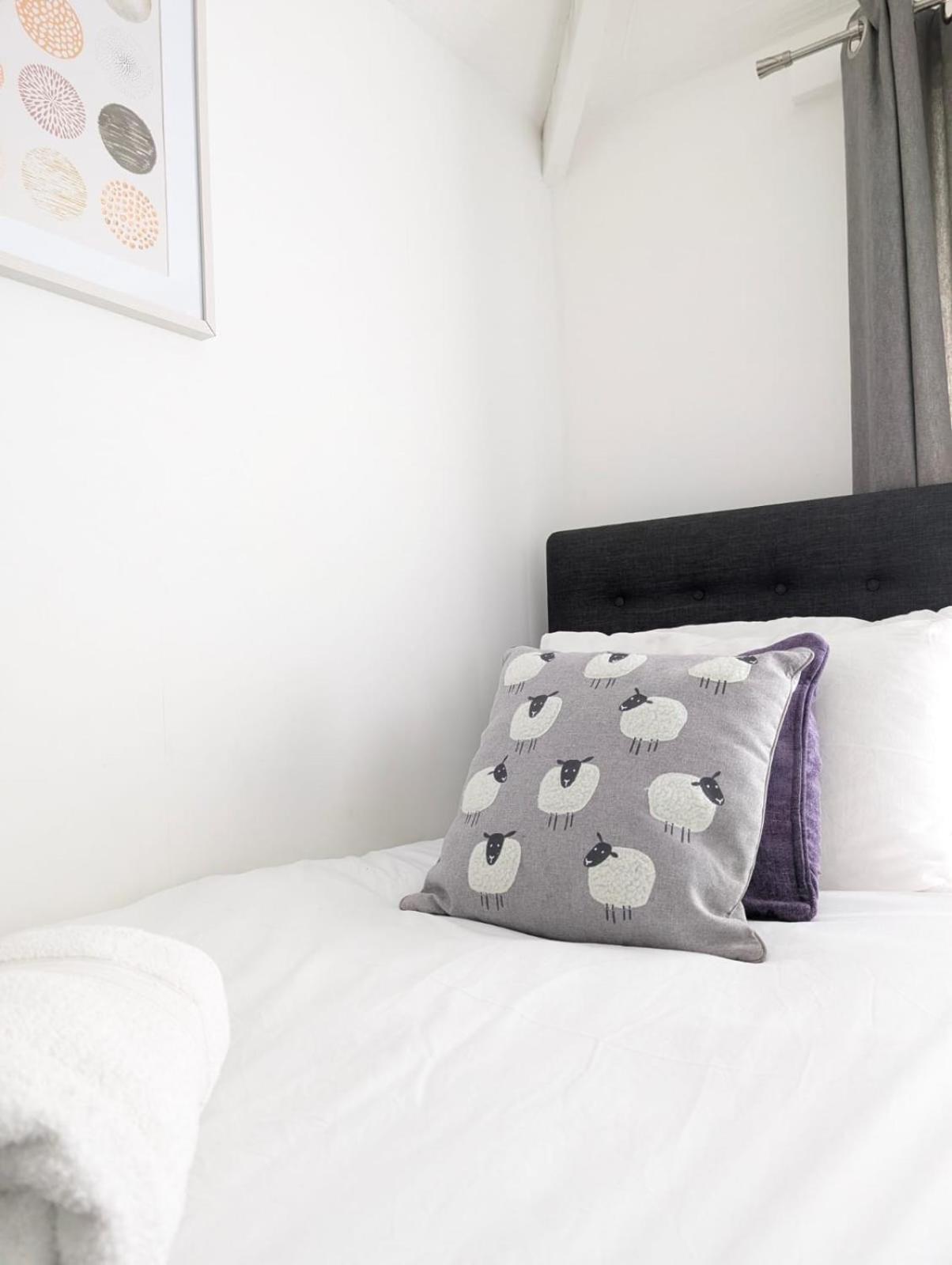 Appartamento 3Br-St Johns Hse-Free Parking-Workers-Kitchen-Wifi-Dog Friendly Doncaster Esterno foto