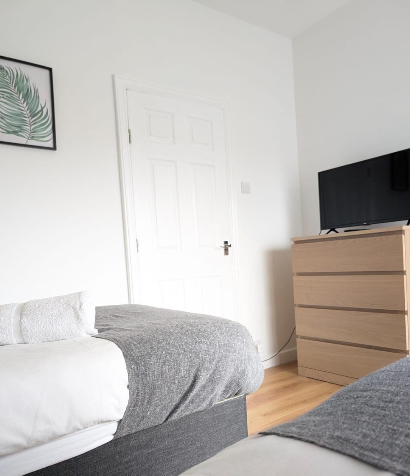 Appartamento 3Br-St Johns Hse-Free Parking-Workers-Kitchen-Wifi-Dog Friendly Doncaster Esterno foto
